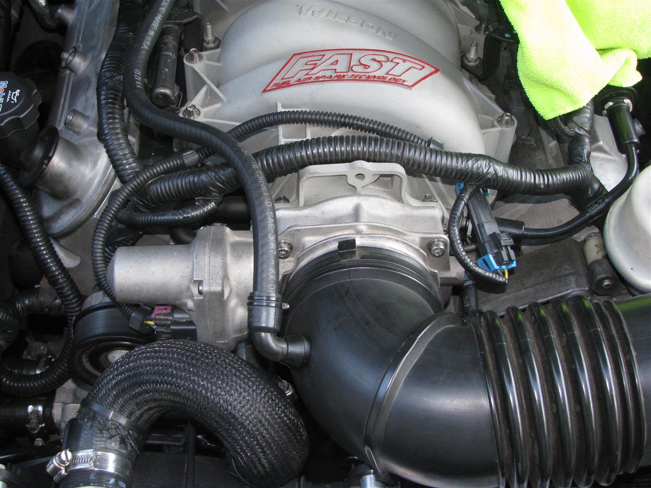 Air intake duct, broken